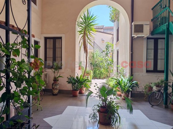 appartamento in affitto a Catania in zona Centro Storico