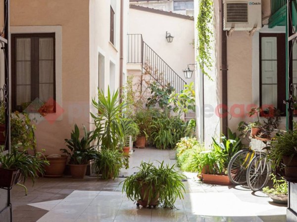 appartamento in affitto a Catania in zona Centro Storico