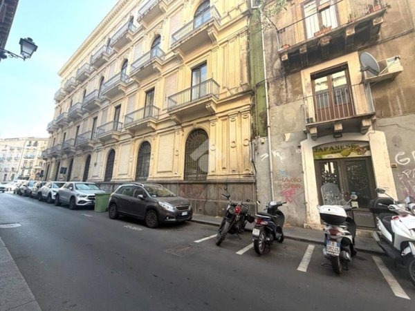 negozio in affitto a Catania in zona Centro Storico