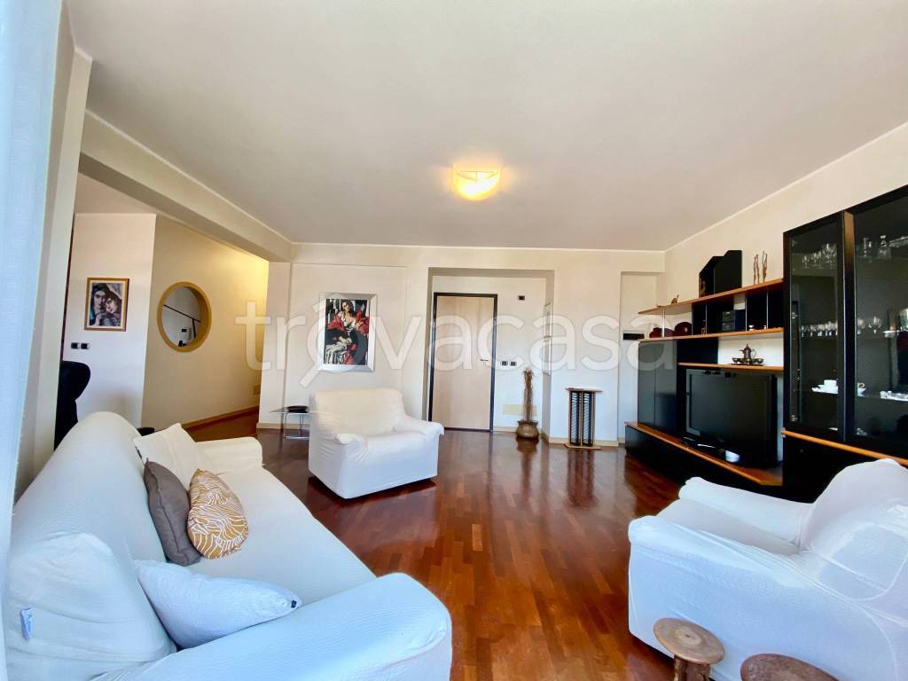 appartamento in affitto a Catania in zona Ognina