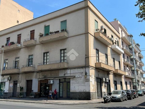 locale commerciale in affitto a Catania