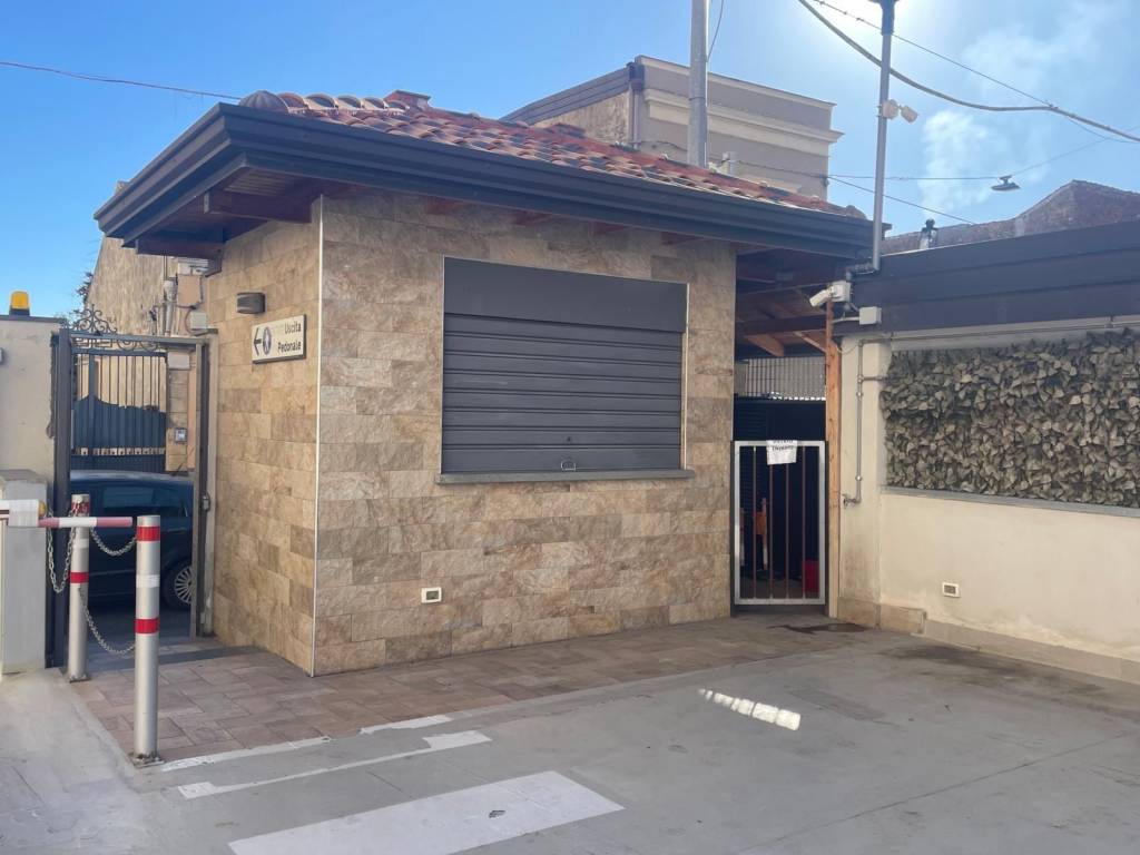 locale commerciale in affitto a Catania