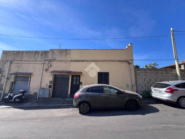 casa indipendente in affitto a Catania