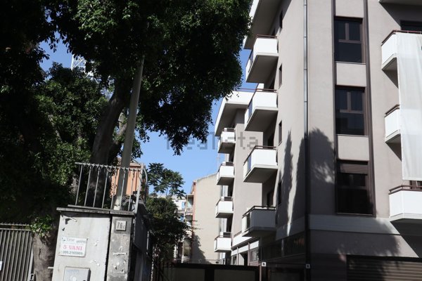 box auto in affitto a Catania in zona Cibali