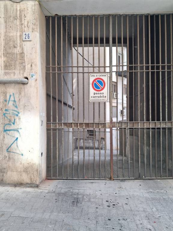 box auto in affitto a Catania