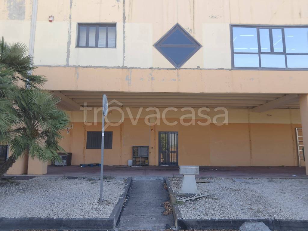 locale commerciale in affitto a Catania in zona Zona Industriale