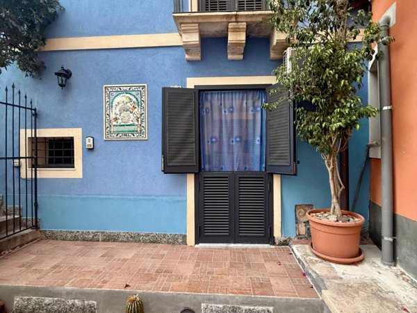 casa indipendente in affitto a Catania in zona Centro Storico