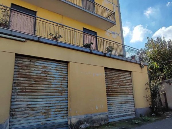 locale di sgombero in affitto a Fiumefreddo di Sicilia