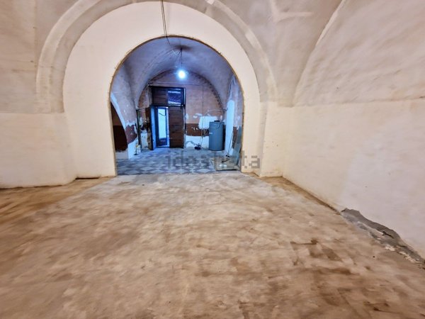locale di sgombero in affitto a Giarre