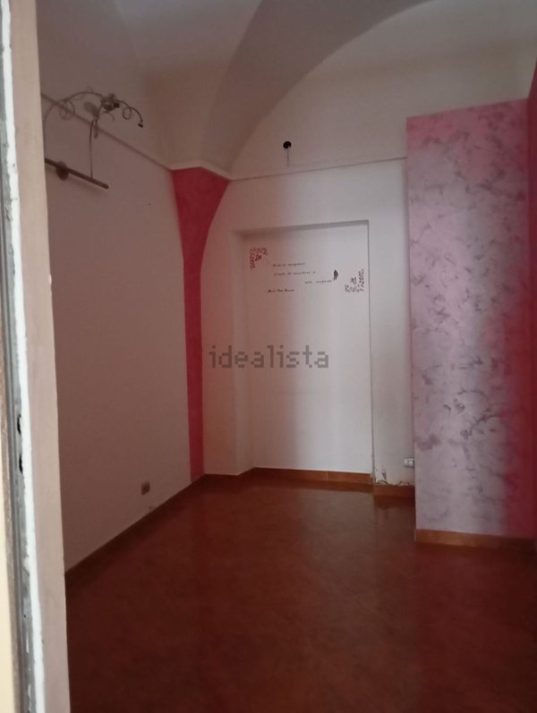 locale commerciale in affitto a Giarre