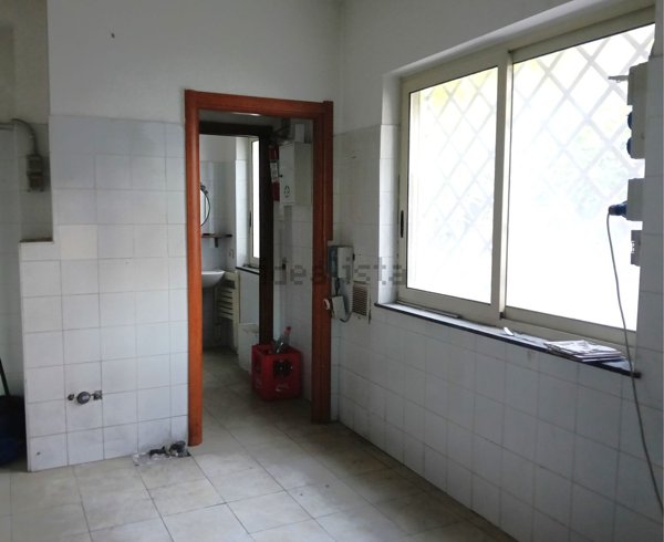 locale commerciale in affitto a Giarre