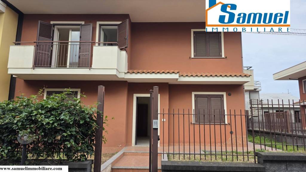 casa indipendente in affitto a Giarre