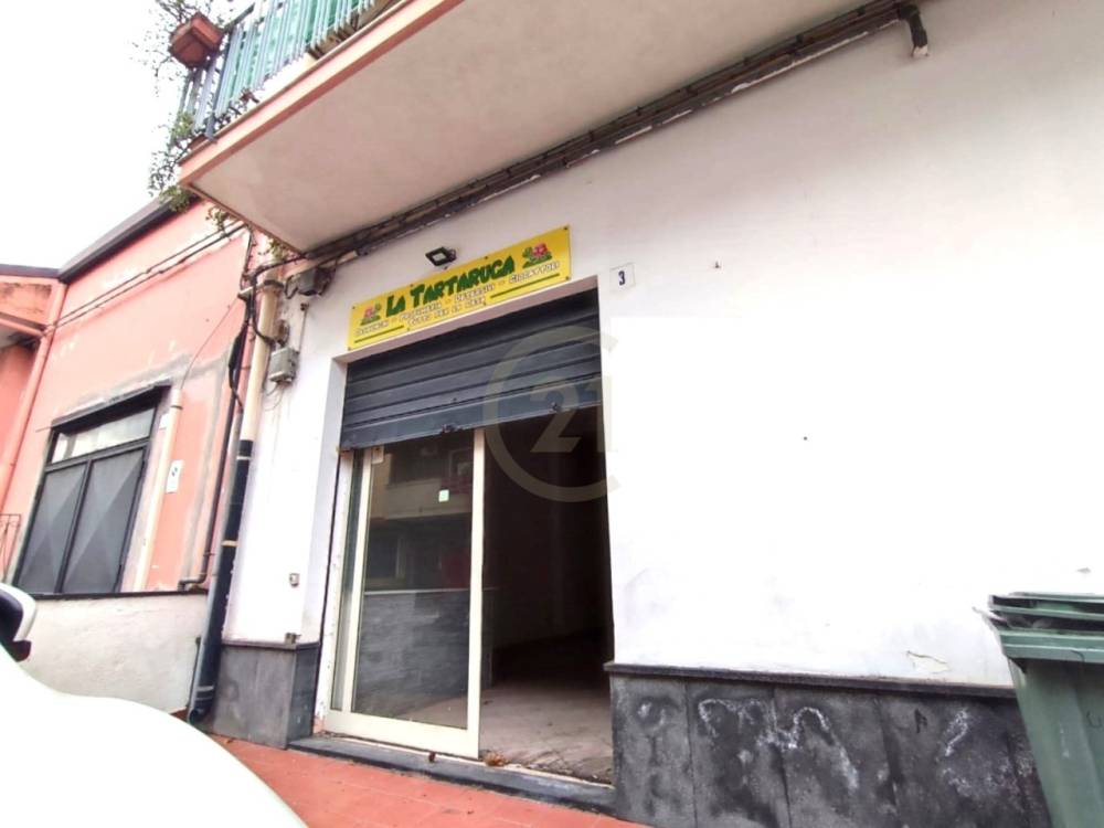 locale commerciale in affitto a Gravina di Catania