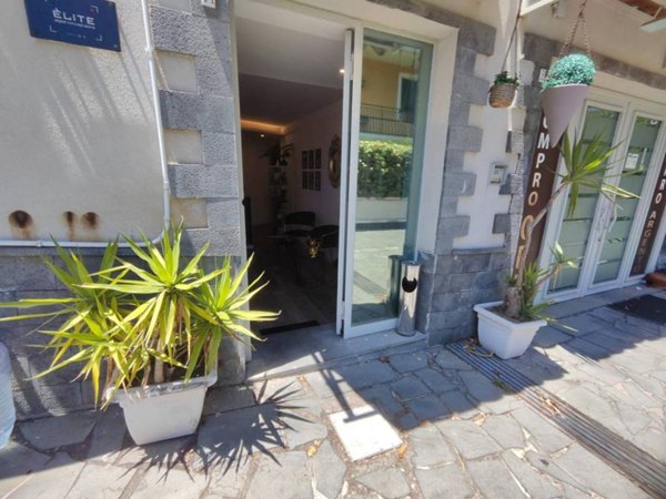 negozio in affitto a Gravina di Catania