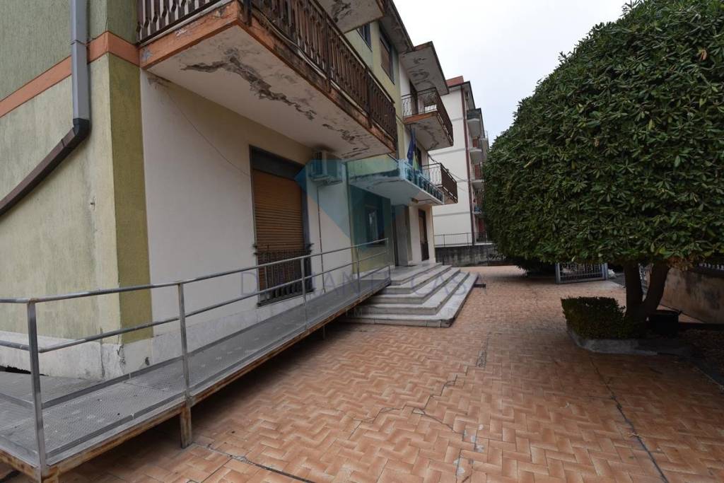 intera palazzina in affitto a Gravina di Catania in zona Fasano