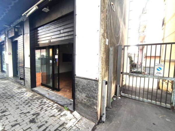 negozio in affitto a Gravina di Catania