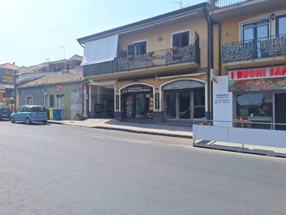 negozio in affitto a Gravina di Catania