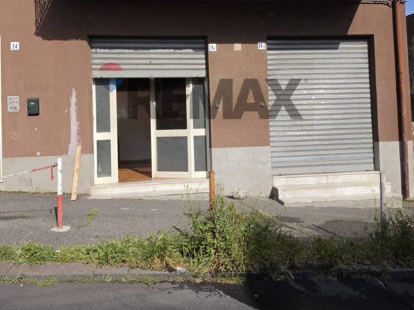 negozio in affitto a Gravina di Catania