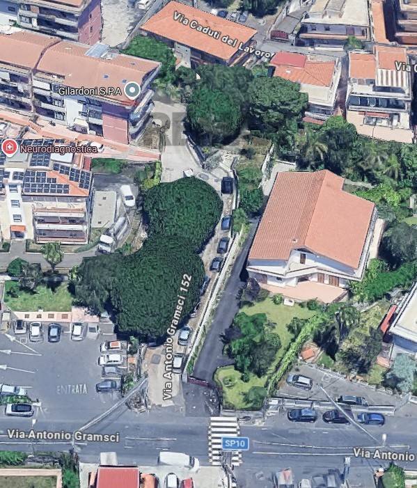 locale commerciale in affitto a Gravina di Catania