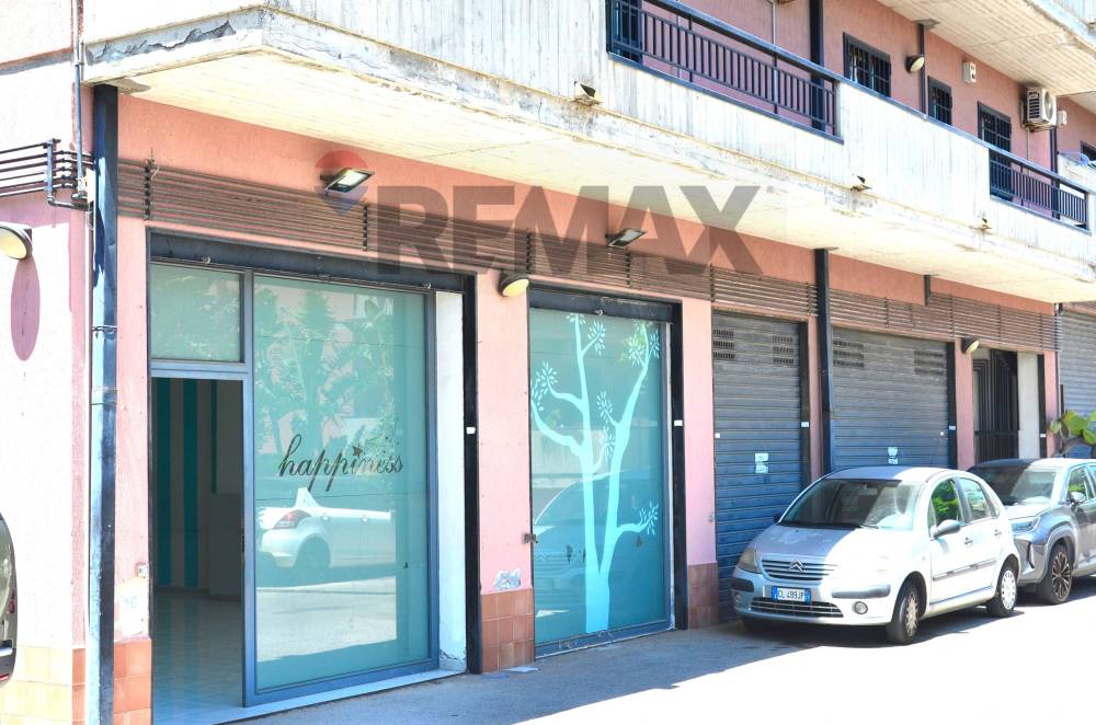 locale commerciale in affitto a Gravina di Catania in zona San Paolo