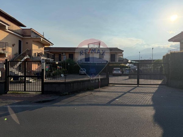 locale di sgombero in affitto a Mascali