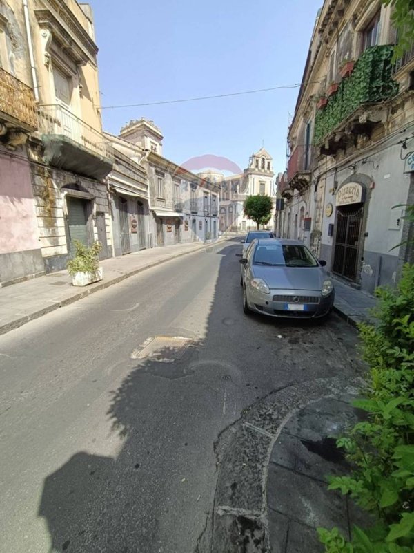 negozio in affitto a Mascalucia