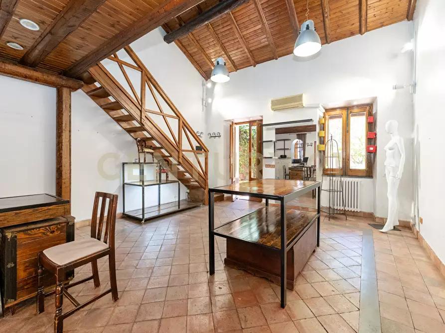 locale commerciale in affitto a Mascalucia
