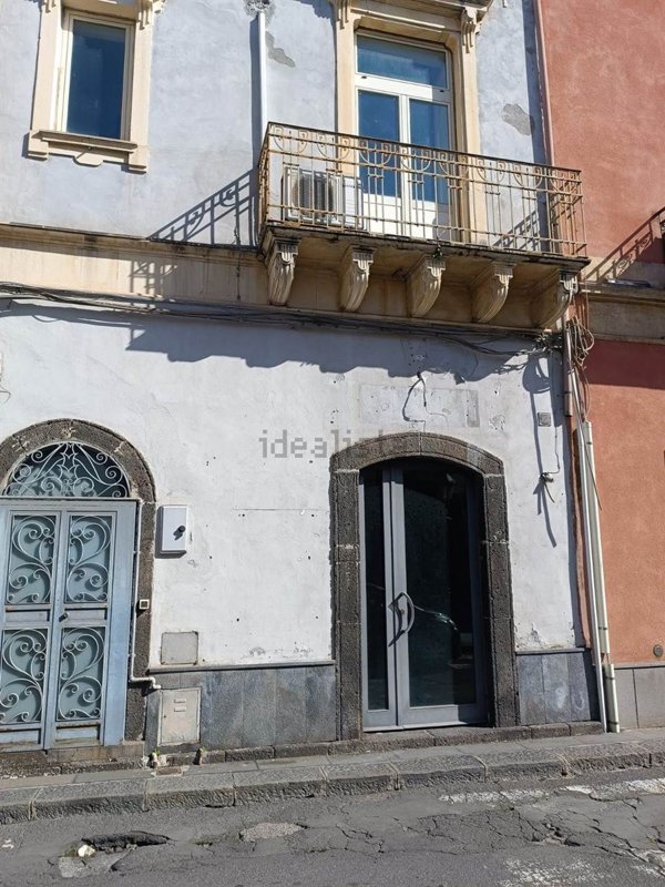 locale commerciale in affitto a Mascalucia