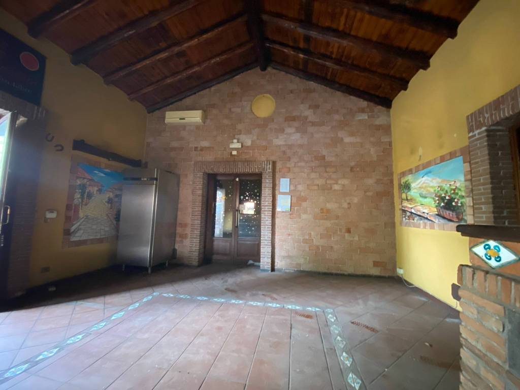 negozio in affitto a Mascalucia