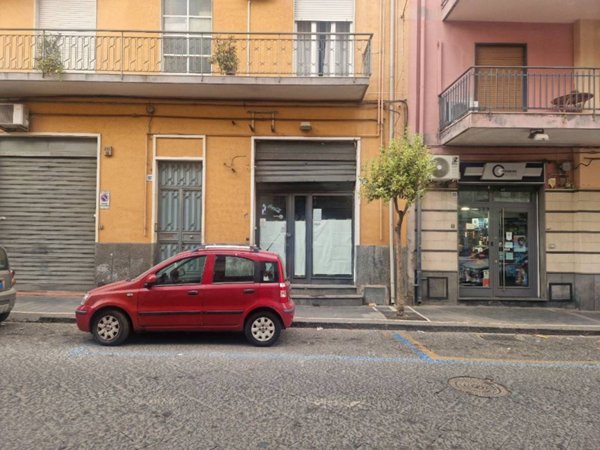 negozio in affitto a Misterbianco in zona Centro Città
