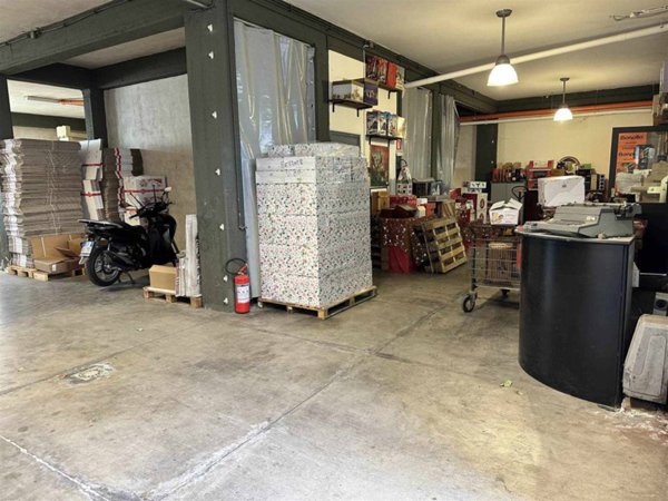 locale commerciale in affitto a Misterbianco
