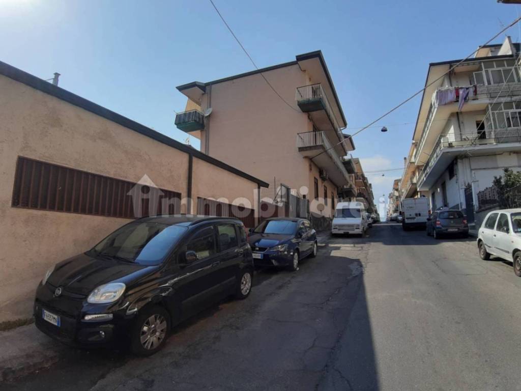 negozio in affitto a Misterbianco in zona Lineri / Montepalma