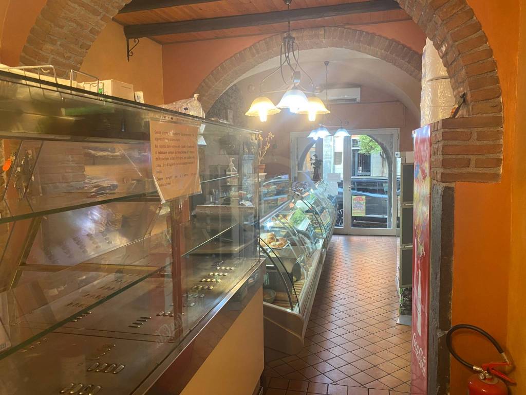 negozio in affitto a Misterbianco