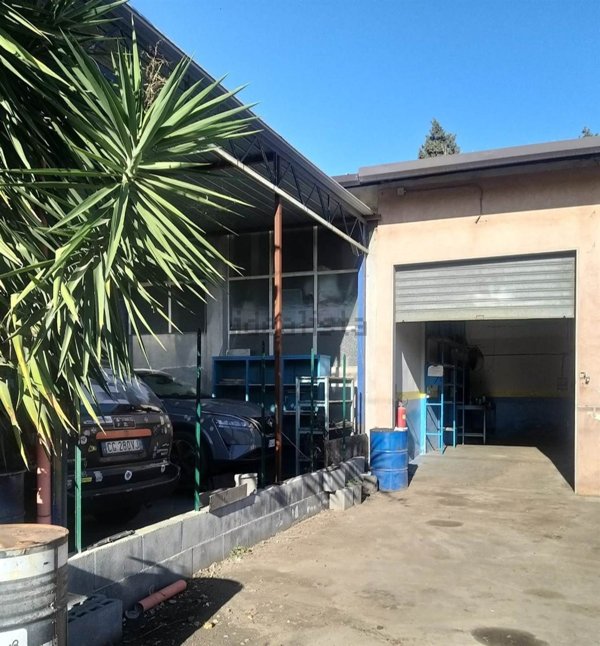 locale commerciale in affitto a Misterbianco