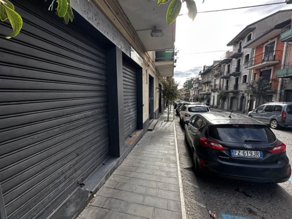 locale commerciale in affitto a Misterbianco in zona Centro Città