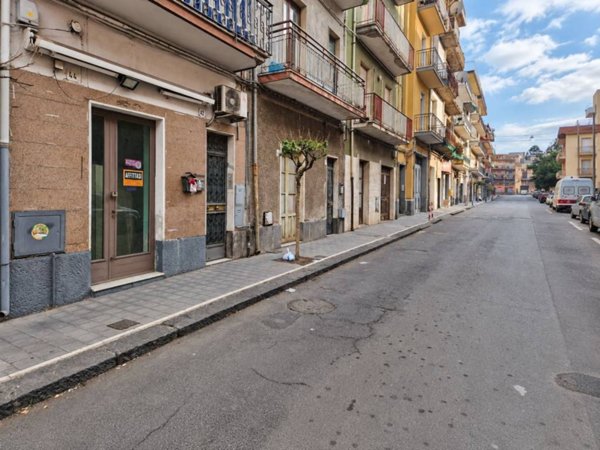 negozio in affitto a Misterbianco