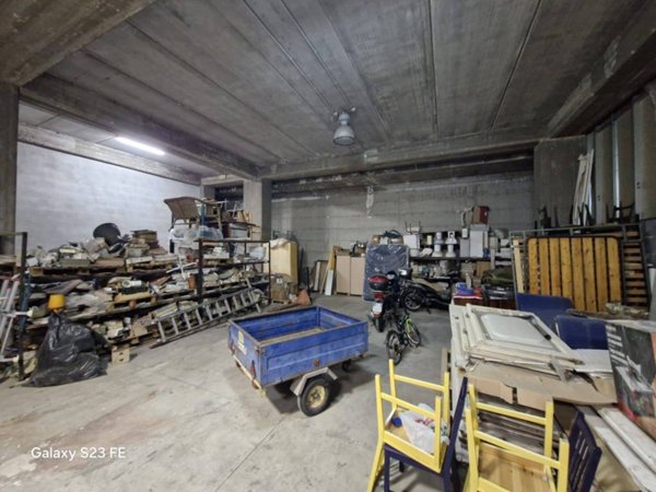 locale commerciale in affitto a Motta Sant'Anastasia