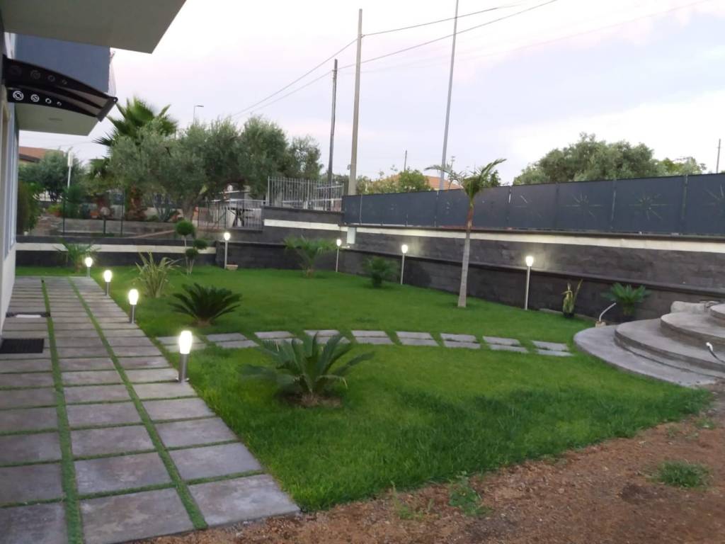 appartamento in affitto a Motta Sant'Anastasia