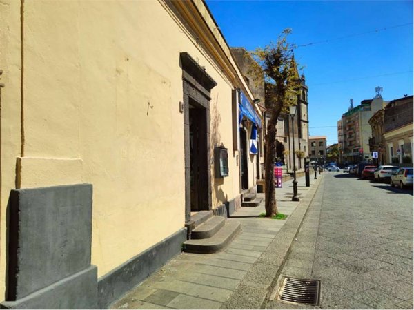 negozio in affitto a Nicolosi