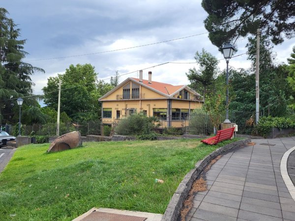 appartamento in affitto a Nicolosi