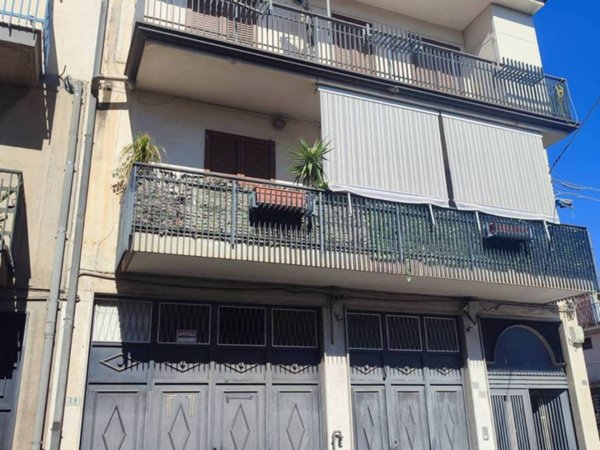 locale di sgombero in affitto a Paternò