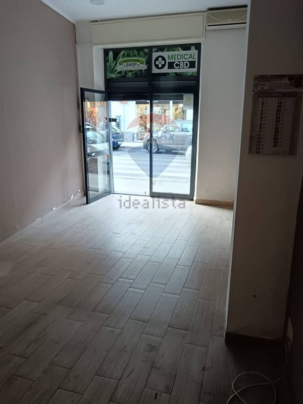 negozio in affitto a Paternò
