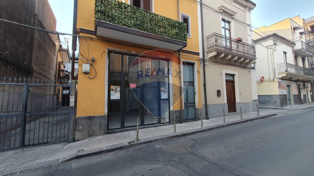 negozio in affitto a Paternò
