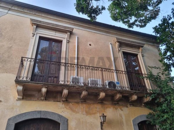 casa indipendente in affitto a Paternò