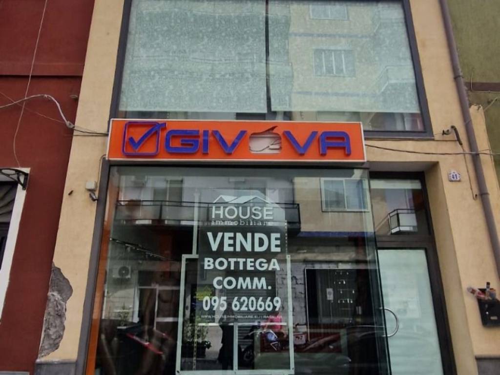negozio in affitto a Paternò in zona Centro Storico