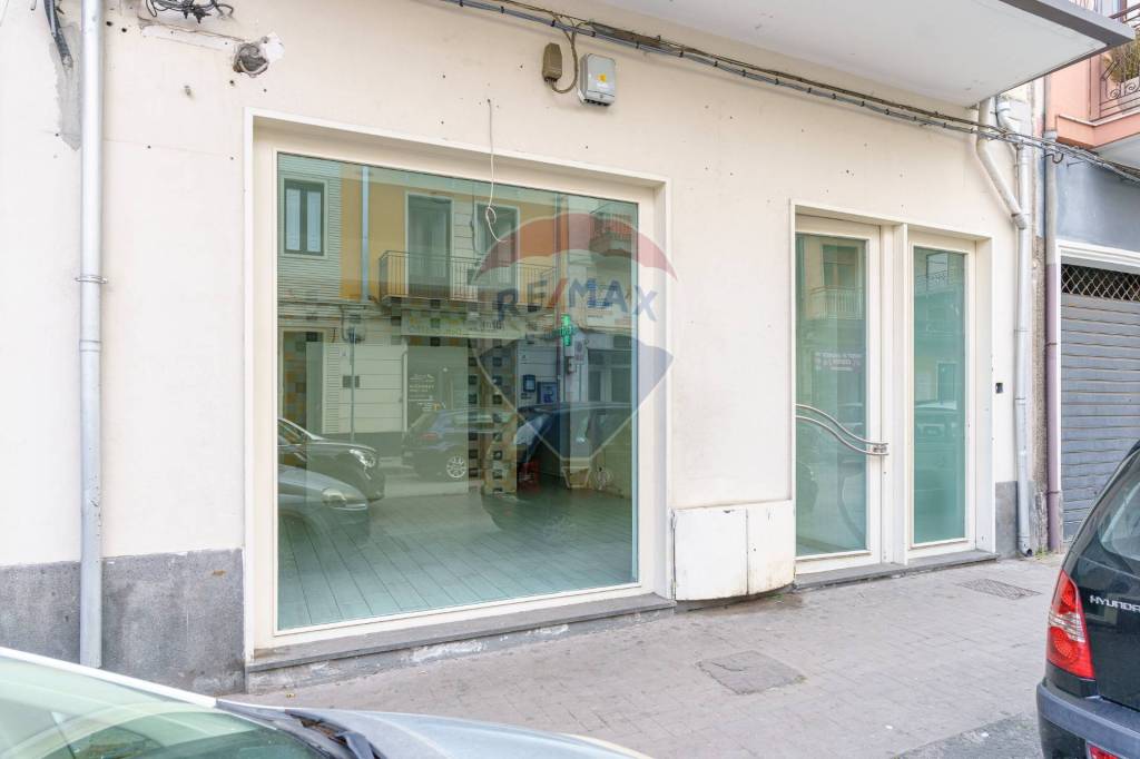 negozio in affitto a Paternò
