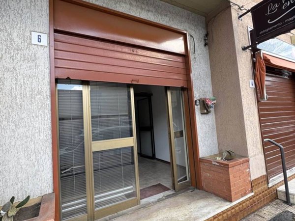 negozio in affitto a Pedara