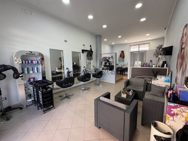 locale commerciale in affitto a Pedara