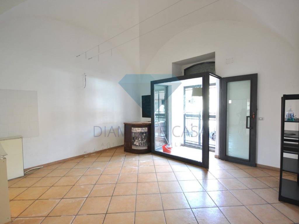 negozio in affitto a Pedara