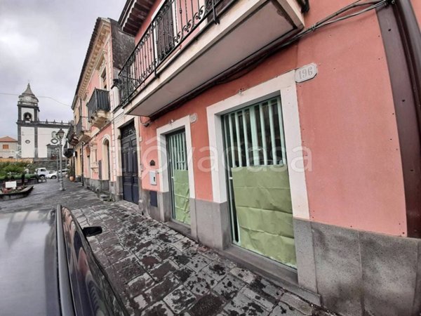 negozio in affitto a Pedara